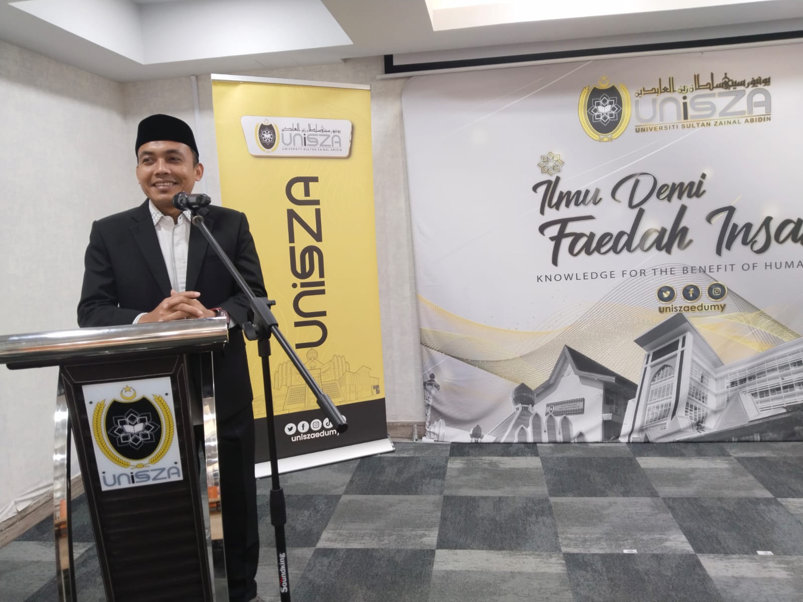 Dosen Prodi PAI Dr. Fakhrul Rijal, MA Ikuti Konferensi Internasional di UNISZA Malaysia